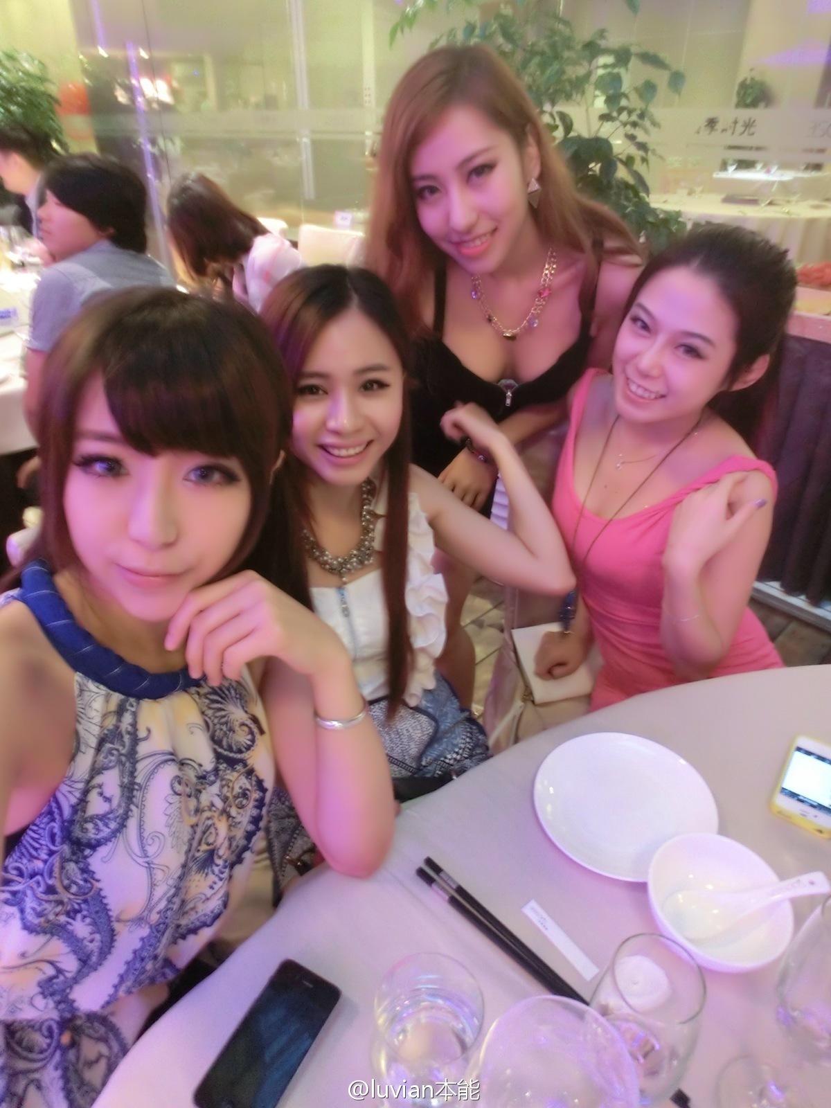 秀人美媛馆女郎luvian本能 微博相册集锦